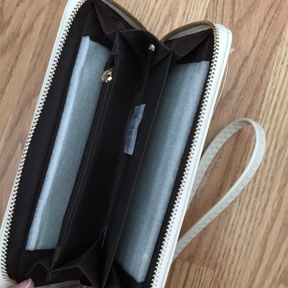 Wallet wristlet - Picture 2 of 2